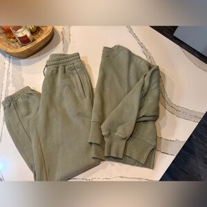 Abercrombie & Fitch Sage Joggers/Crewneck Set